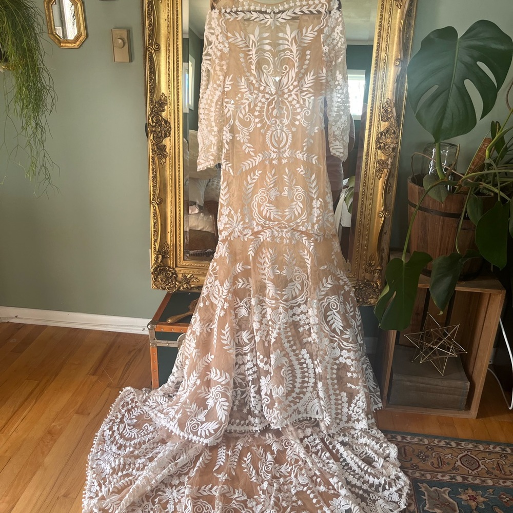 Queen Gowns Sommer wedding dress - Picture 2 of 5
